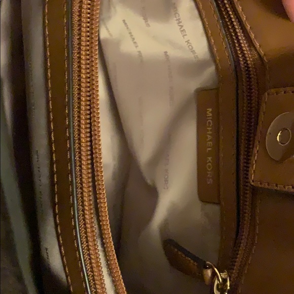 Small Michael Kors purse/ with tags (not attached) - Picture 3 of 8